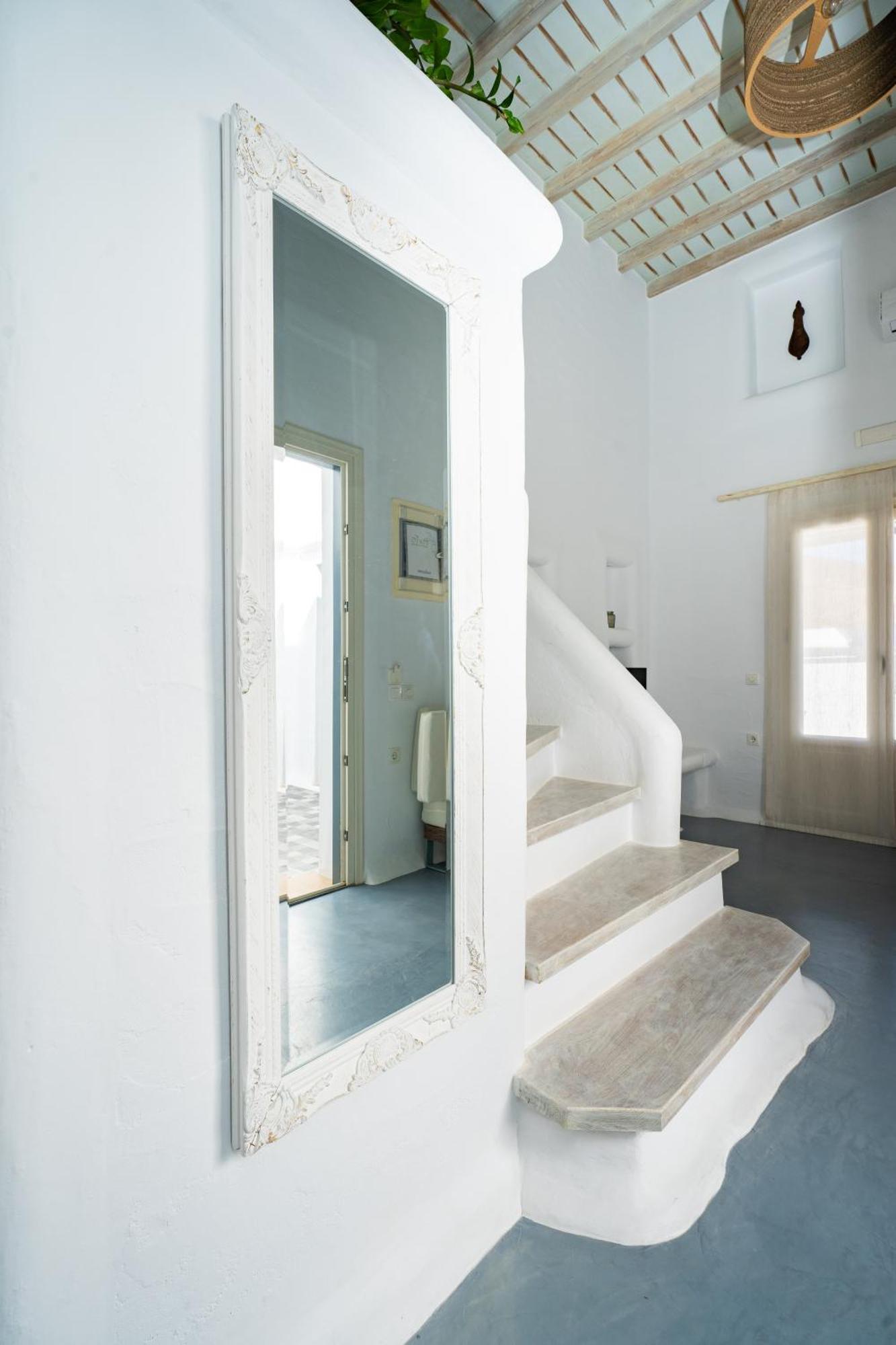 5 Traditional Suites Ливадия-Астипалея Экстерьер фото